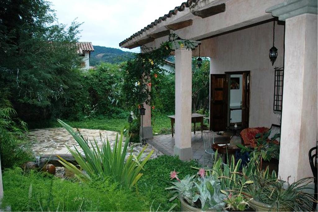 La Casa Rosada Bed & Breakfast Copan Ruinas Dış mekan fotoğraf